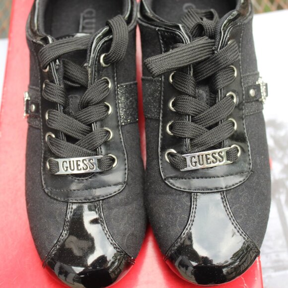 Guess women's sneakers USA 7 EUR 37 - Picture 7 of 7